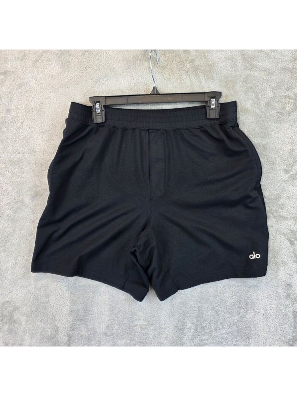Alo Shorts Mens Size M Black 6 In Jersey Running Athletic Elastic Waist Pockets